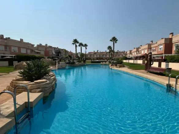 3-bedroom Villa In Santa Pola, Spain (119 M²)