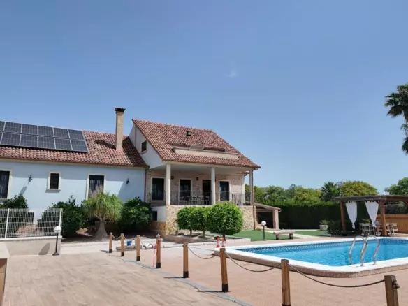 6-bedroom Villa In San Isidro, Spain (447 M²)