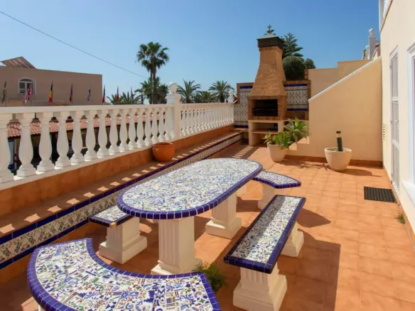 4-bedroom Villa In Torrevieja, Spain (180 M²)