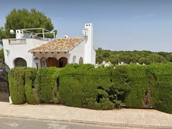 4-bedroom Villa In Orihuela Costa, Spain (184 M²)