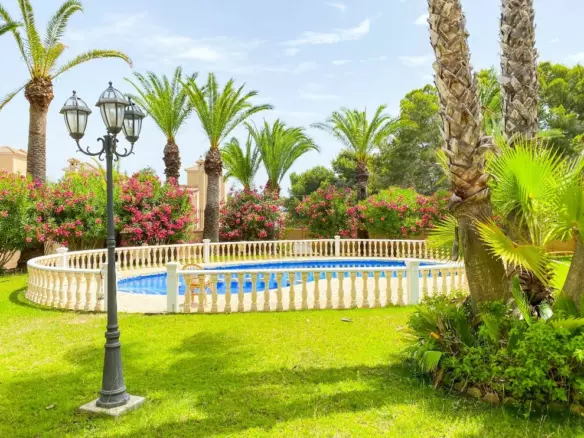 7-bedroom Villa In Orihuela Costa, Spain (430 M²)