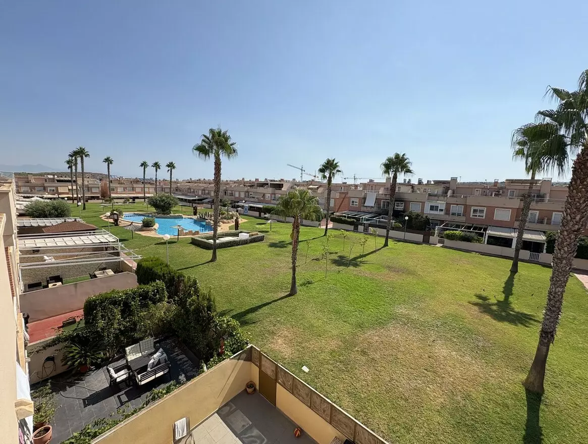 3-bedroom Villa In Santa Pola, Spain (119 M²)