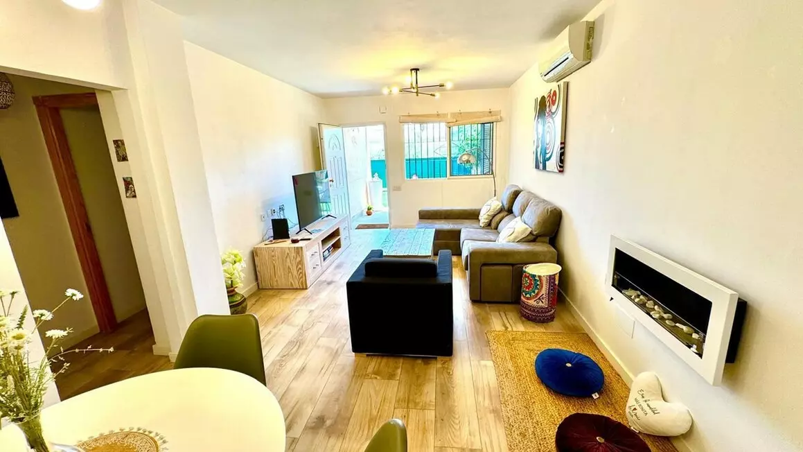 2-bedroom Apartment In Santa Pola, Spain (85 M²)