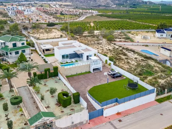 4-bedroom Villa In Algorfa, Spain (283 M²)