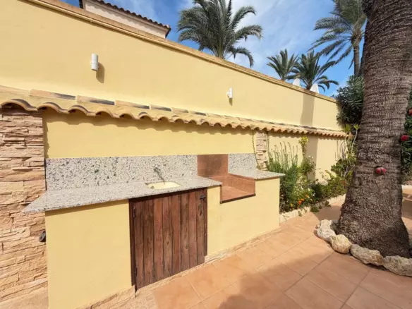 4-bedroom Villa In Cabo Roig, Spain (150 M²)
