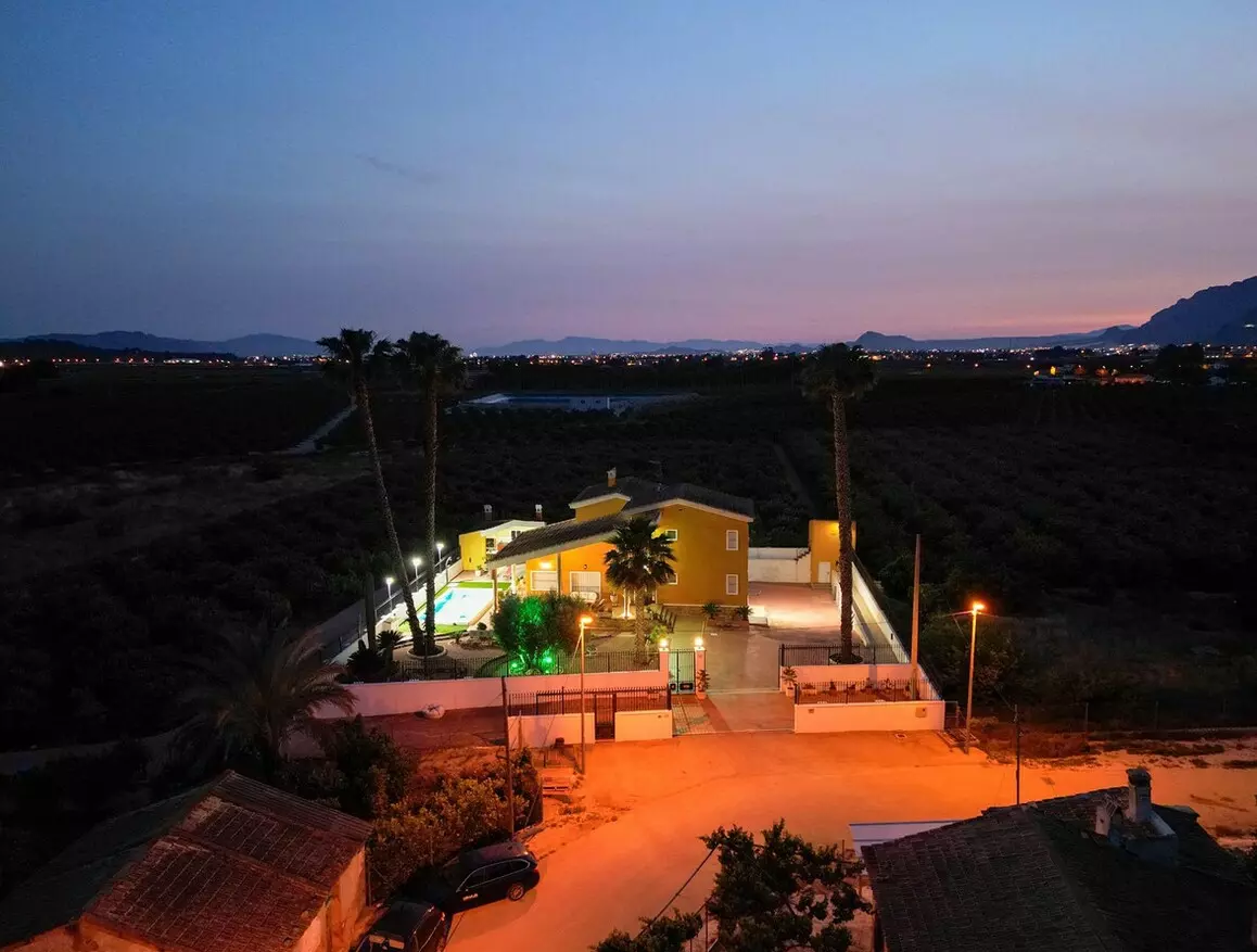 4-bedroom Villa In Orihuela, Spain (1.000 M²)