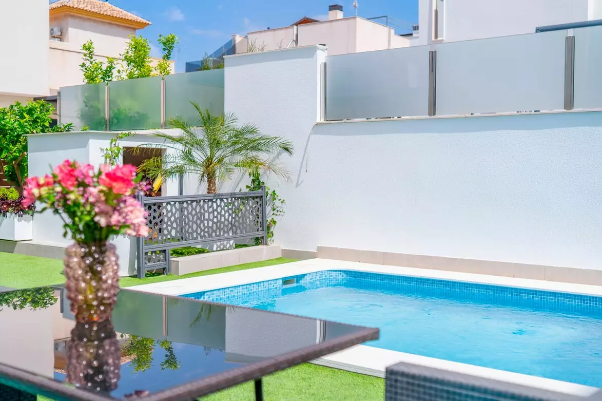 5-bedroom Villa In Torrevieja, Spain (194 M²)