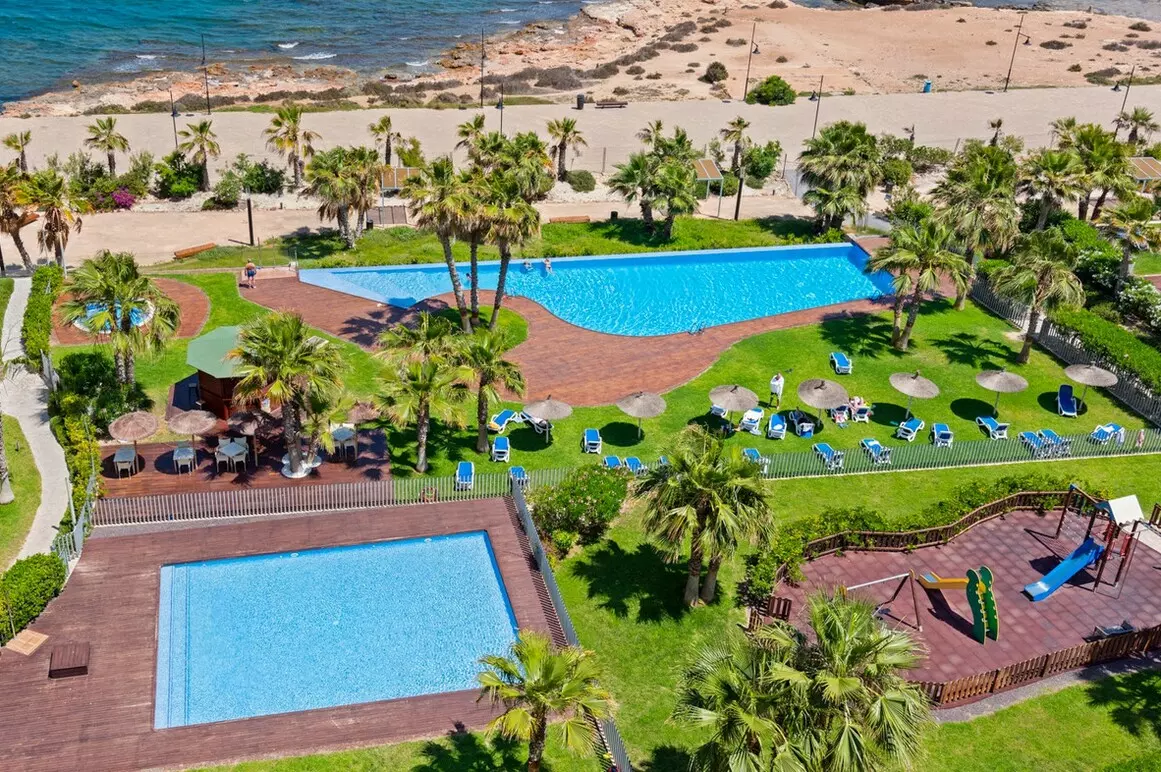 2-bedroom Apartment In Orihuela Costa, Spain (120 M²)