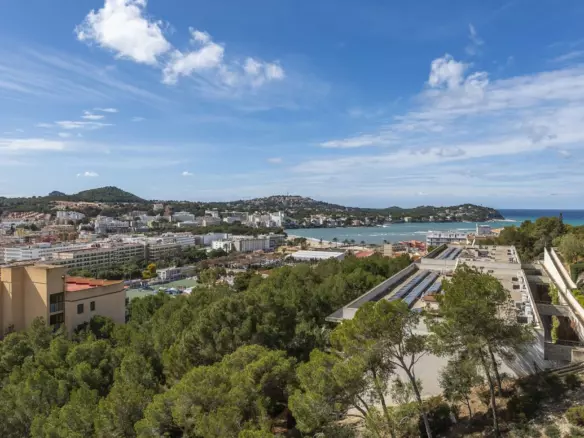 4-bedroom Apartment In Calvià, Spain (155 M²)