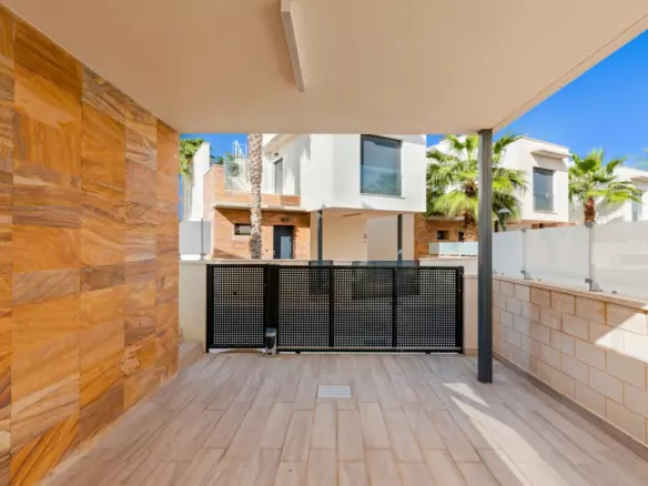 5-bedroom Villa In Orihuela Costa, Spain (180 M²)