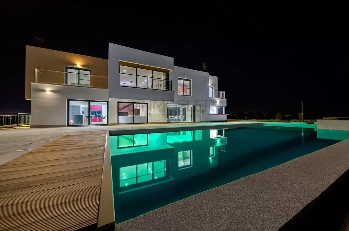 5-bedroom Villa In San Fulgencio, Spain (506 M²)