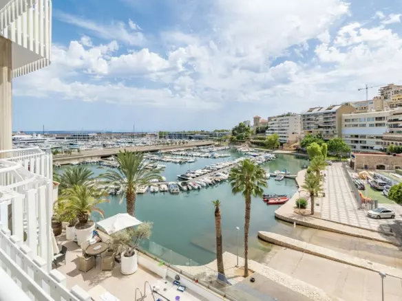3-bedroom Apartment In Palma De Mallorca, Spain (217 M²)