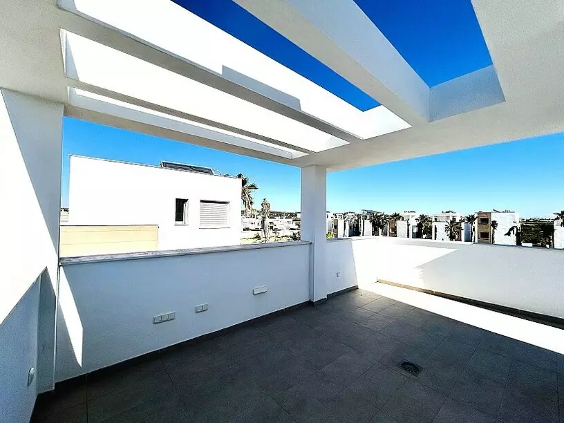 3-bedroom Villa In Guardamar Del Segura, Spain (180 M²)