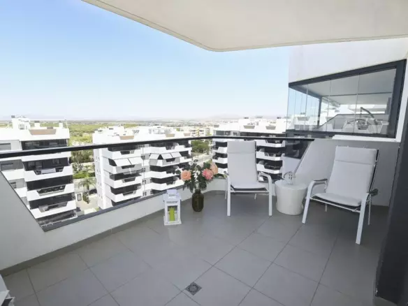 2-bedroom Apartment In Elche, Spain (64 M²)