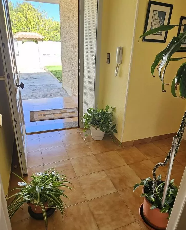 5-bedroom Villa In Orihuela Costa, Spain (207 M²)
