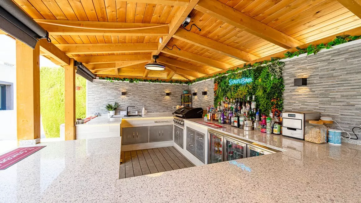 3-bedroom Villa In Orihuela Costa, Spain (211 M²)