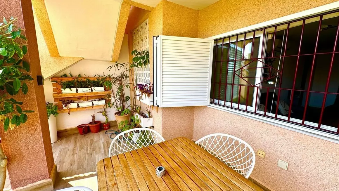 2-bedroom Apartment In Santa Pola, Spain (85 M²)