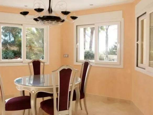 4-bedroom Villa In Alicante, Spain (464 M²)