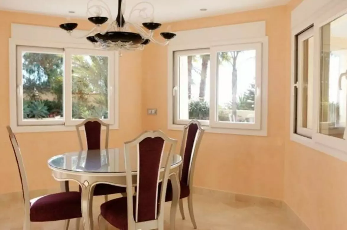 4-bedroom Villa In Alicante, Spain (464 M²)