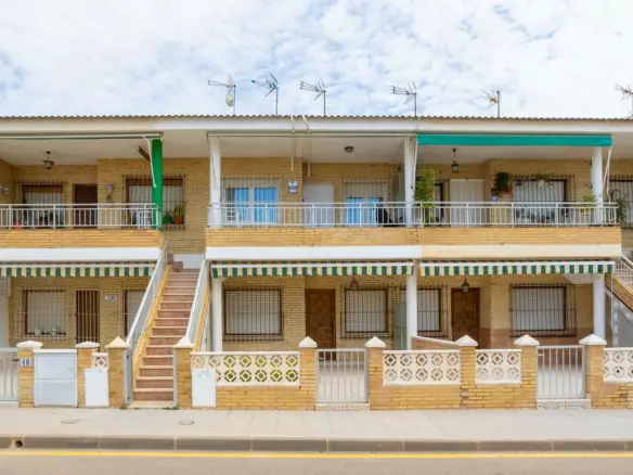 3-bedroom Apartment In Pilar De La Horadada, Spain (70 M²)