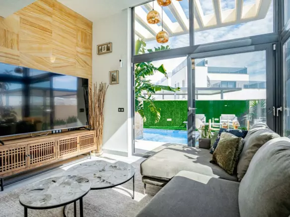 3-bedroom Villa In Orihuela Costa, Spain (104 M²)