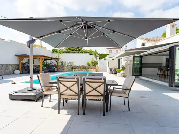 3-bedroom Villa In Orihuela Costa, Spain (211 M²)