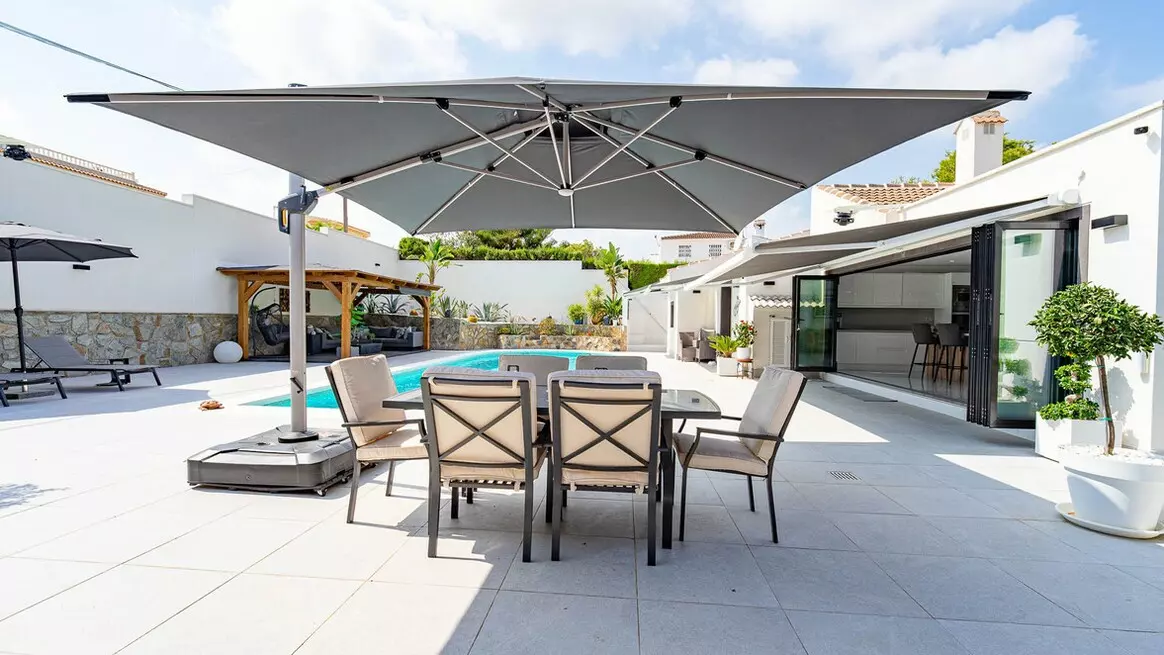 3-bedroom Villa In Orihuela Costa, Spain (211 M²)