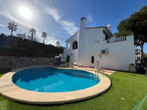 4-bedroom Villa In Orihuela Costa, Spain (184 M²)