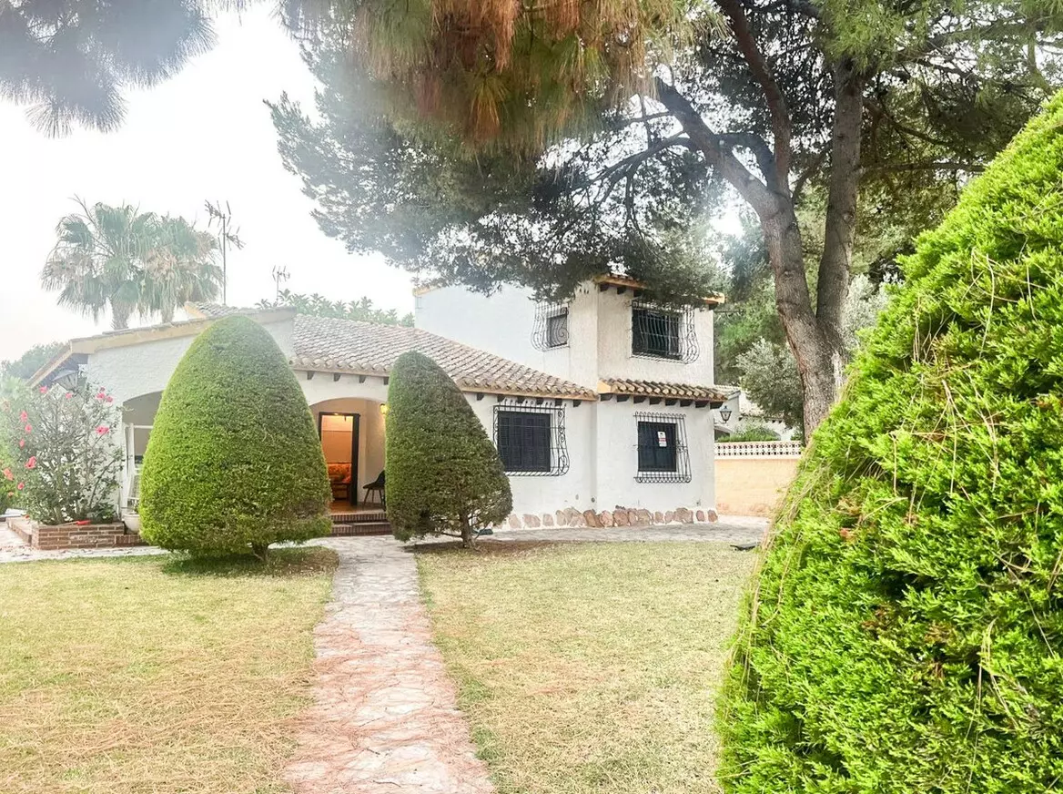 4-bedroom Villa In Orihuela Costa, Spain (200 M²)