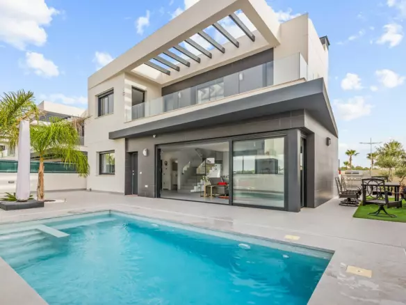 4-bedroom Villa In Algorfa, Spain (123 M²)