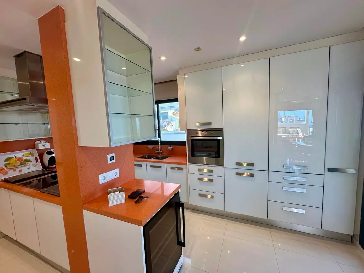 2-bedroom Apartment In Guardamar Del Segura, Spain (160 M²)