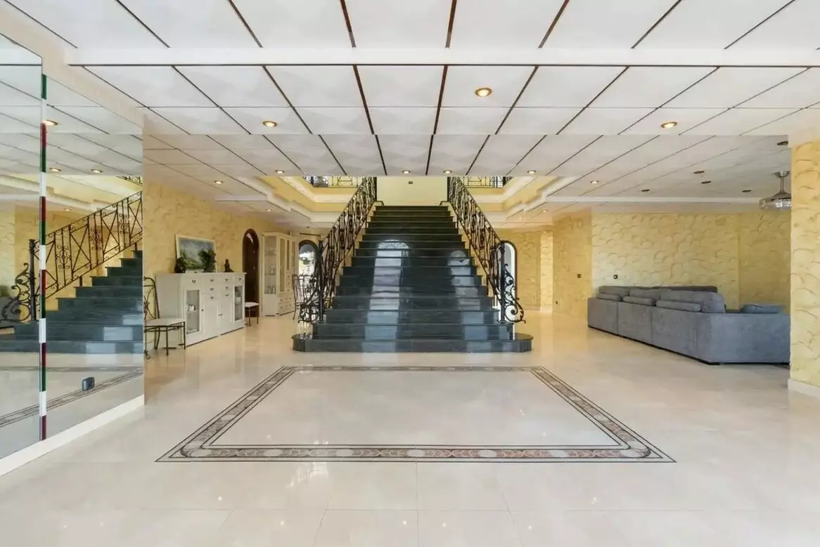 4-bedroom Villa In Orihuela Costa, Spain (400 M²)