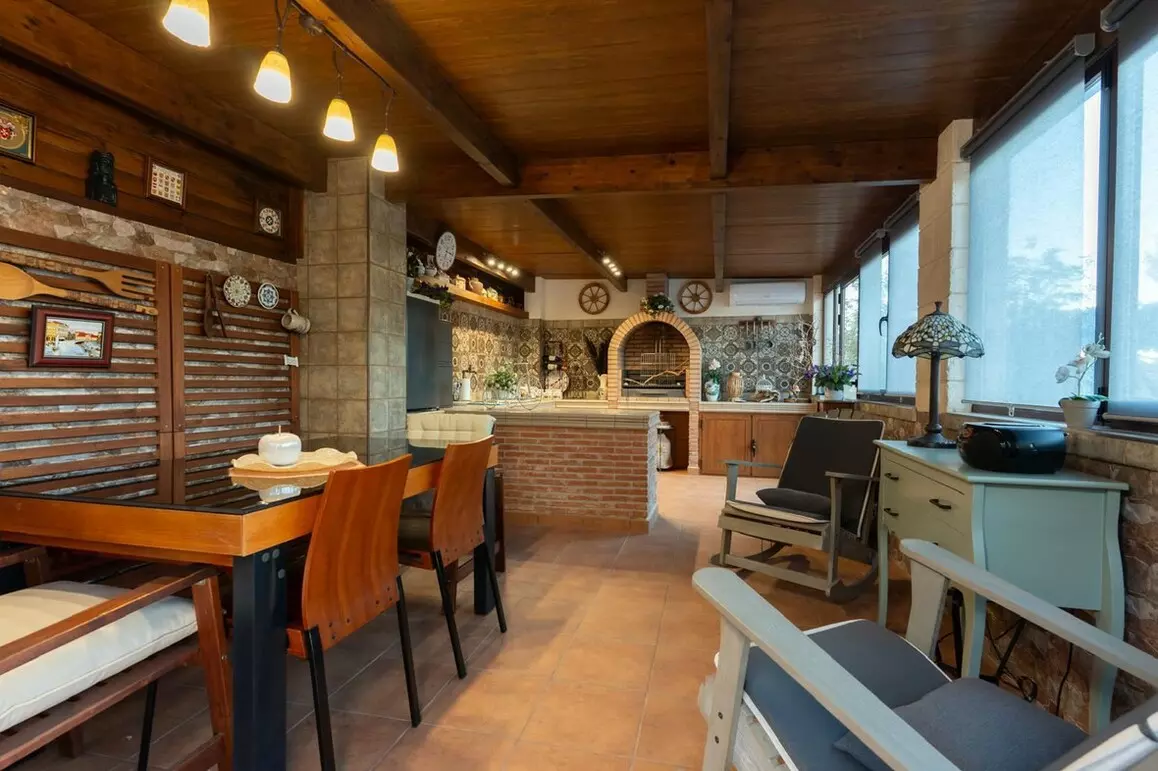 7-bedroom Villa In Orihuela Costa, Spain (284 M²)