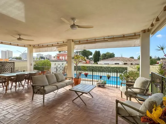 7-bedroom Villa In Orihuela Costa, Spain (450 M²)