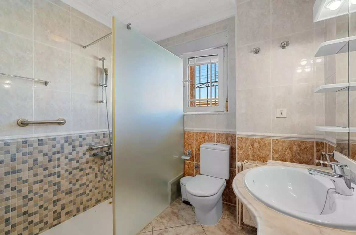 7-bedroom Town House In Rojales, Spain (497 M²)