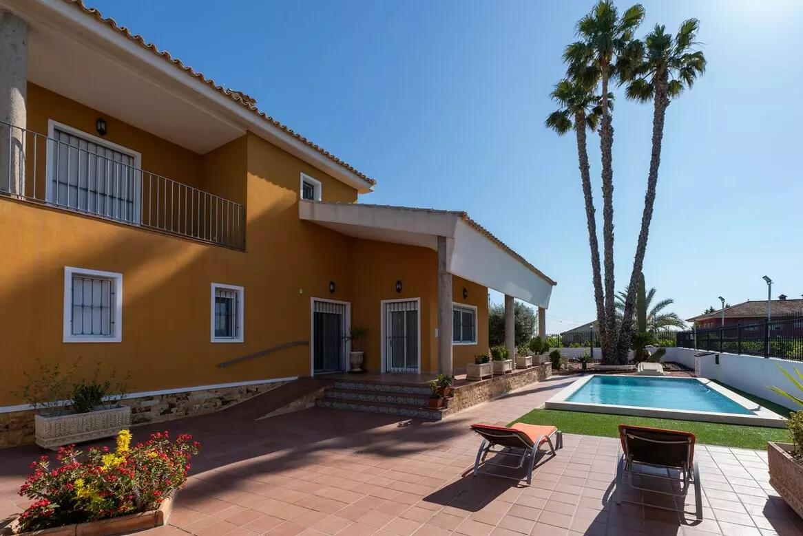 5-bedroom Villa In Orihuela, Spain (495 M²)