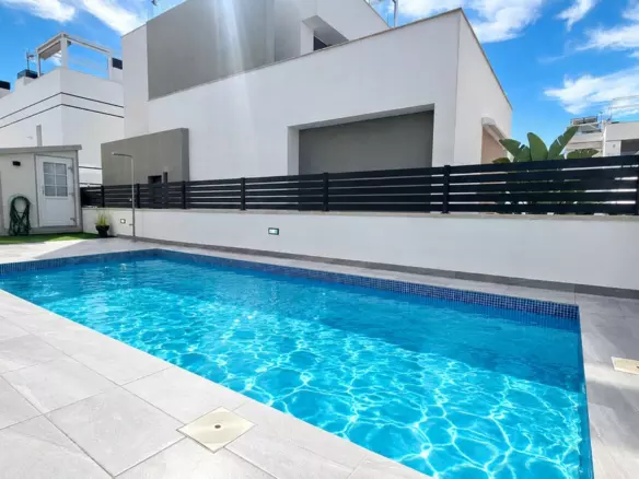 6-bedroom Villa In Orihuela Costa, Spain (208 M²)