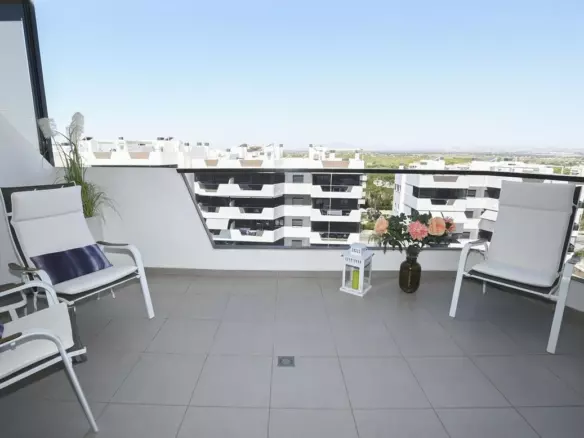 2-bedroom Apartment In Elche, Spain (64 M²)