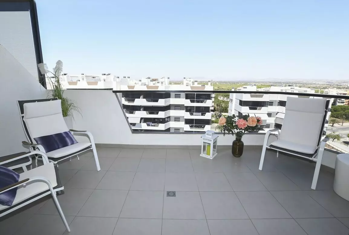 2-bedroom Apartment In Elche, Spain (64 M²)