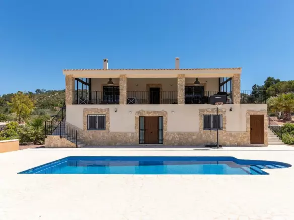 5-bedroom Villa In La Romana, Spain (180 M²)