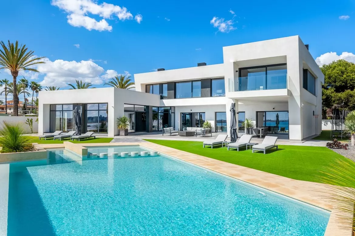 6-bedroom Villa In Cabo Roig, Spain (479 M²)