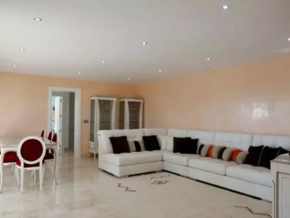 4-bedroom Villa In Alicante, Spain (464 M²)