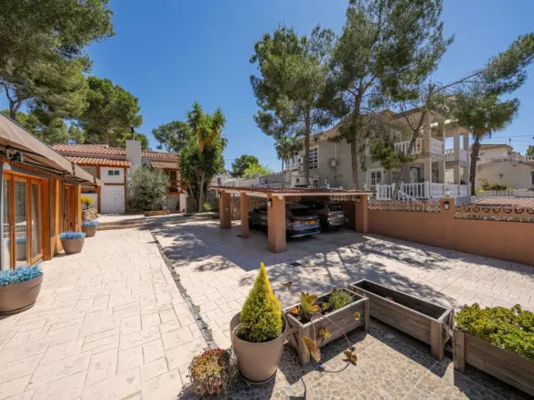 4-bedroom Villa In Pilar De La Horadada, Spain (168 M²)