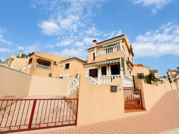 2-bedroom Villa In San Miguel De Salinas, Spain (77 M²)