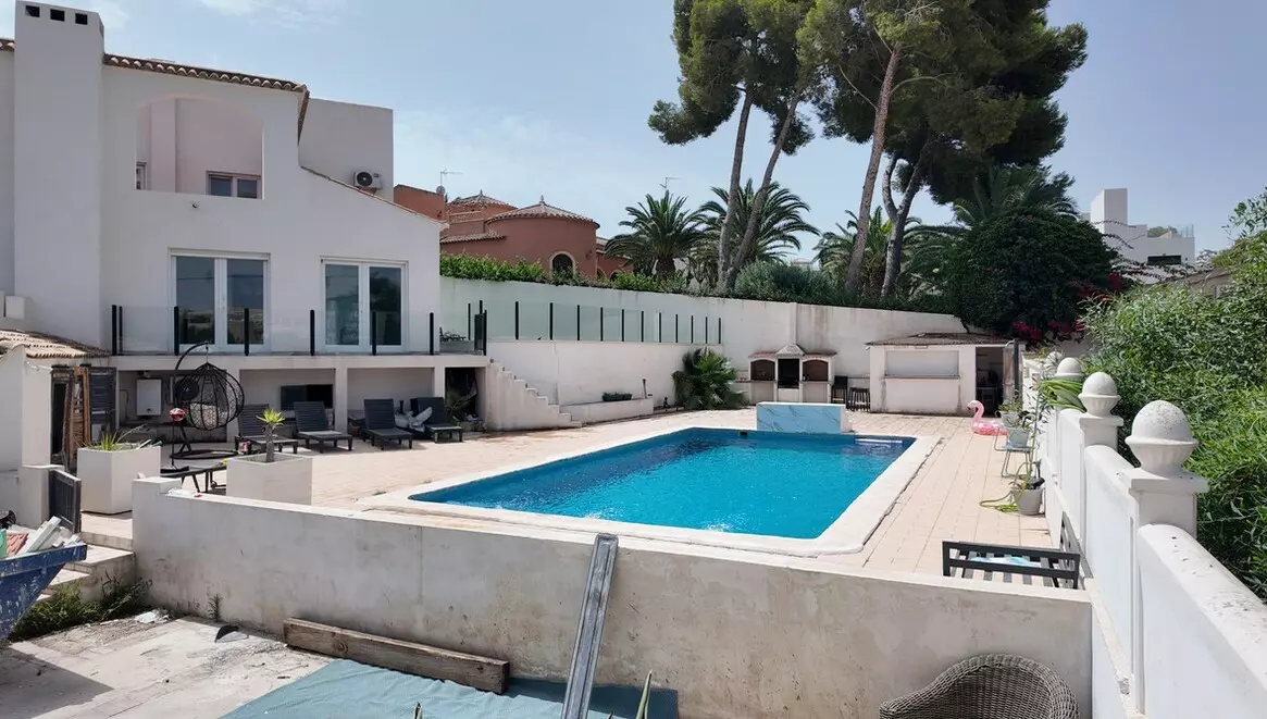 6-bedroom Town House In Orihuela Costa, Spain (240 M²)