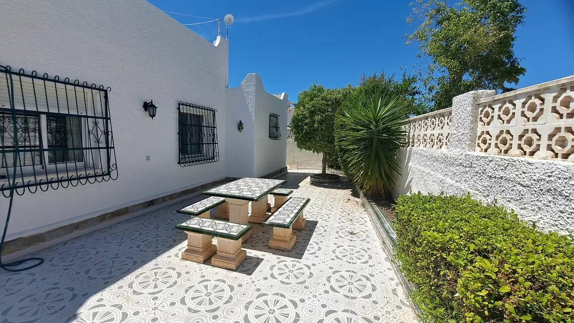 3-bedroom Villa In San Miguel De Salinas, Spain (173 M²)