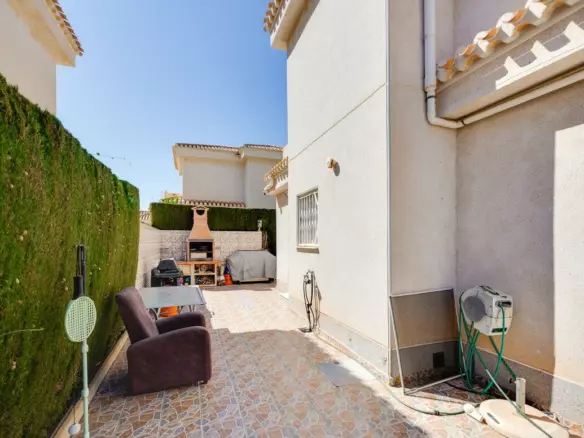 3-bedroom Villa In Orihuela Costa, Spain (125 M²)