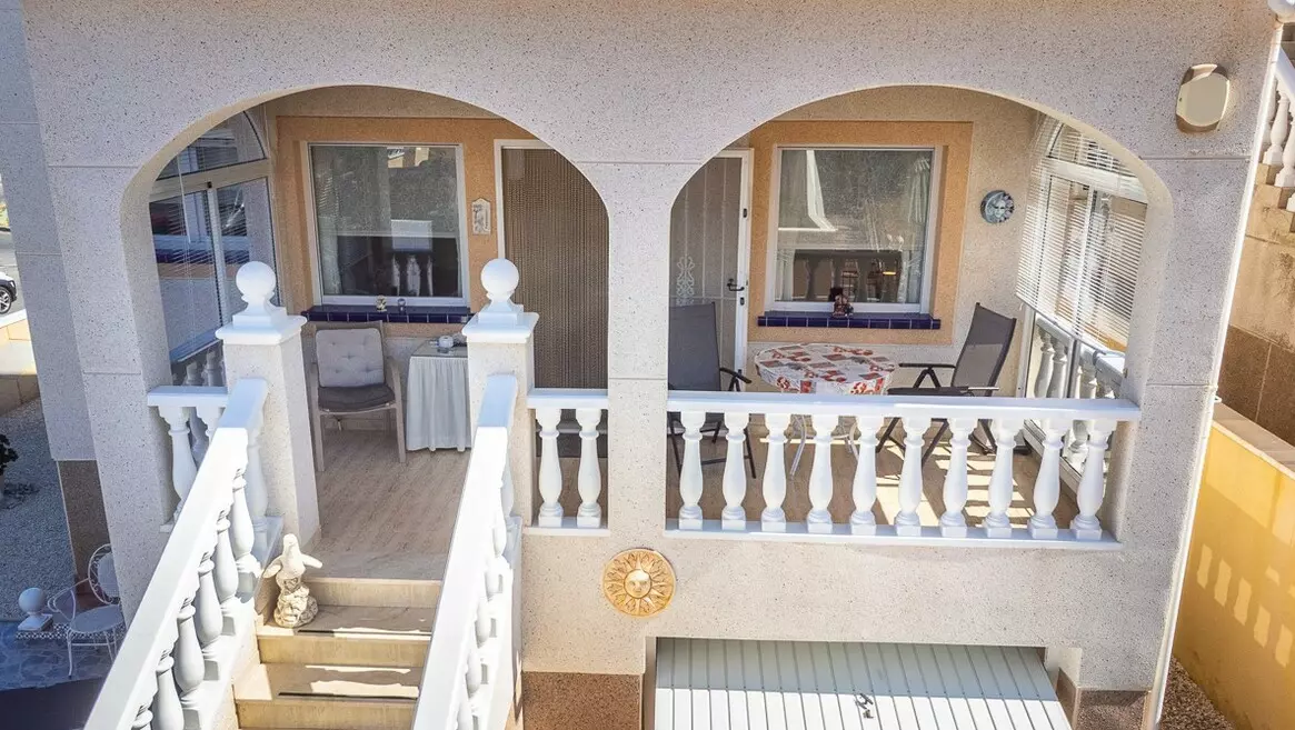 2-bedroom Villa In Orihuela Costa, Spain (100 M²)