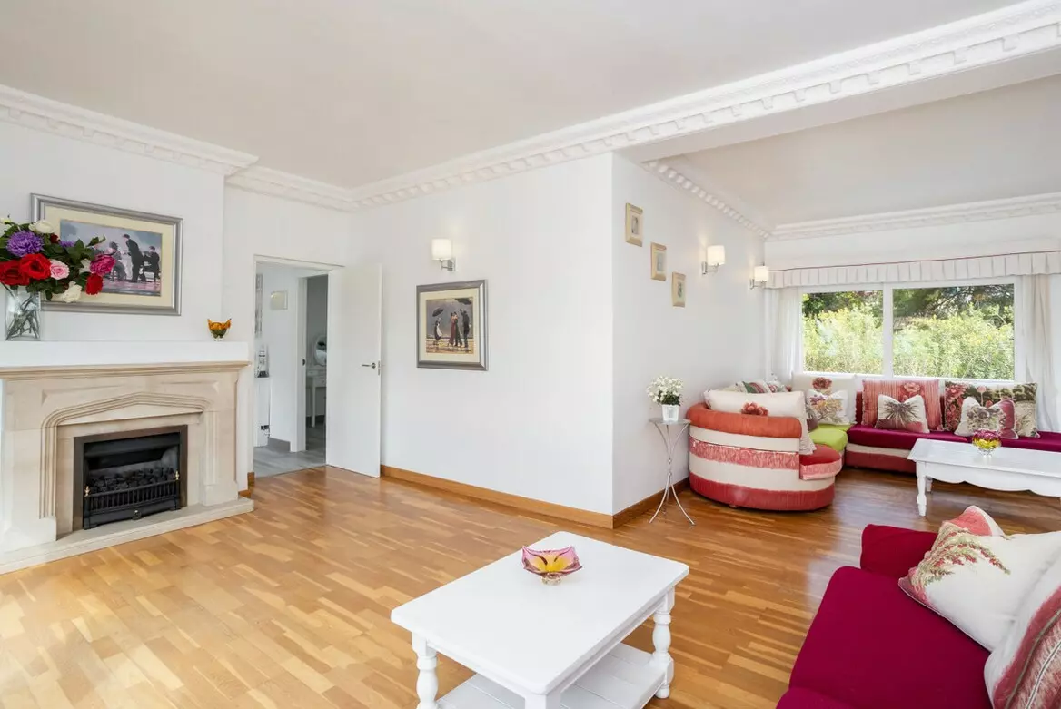 8-bedroom Villa In Orihuela Costa, Spain (446 M²)