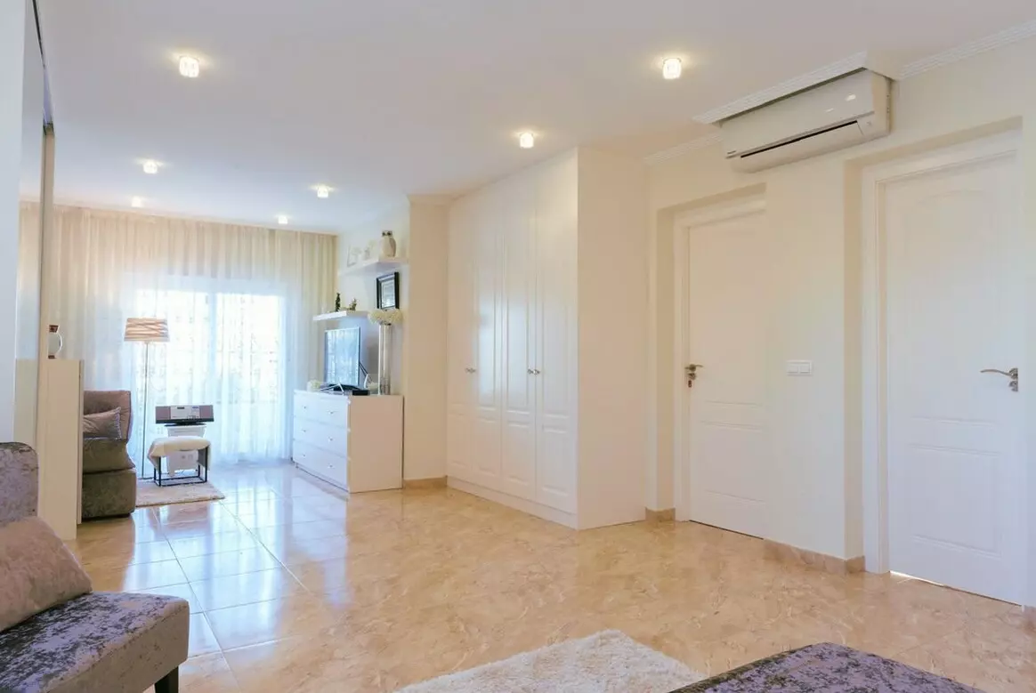 7-bedroom Villa In Orihuela Costa, Spain (284 M²)